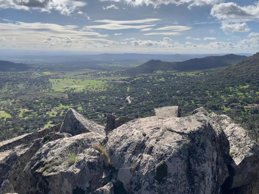 Vuelos De Montana L Montánchez エクステリア 写真